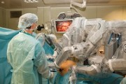 Лучшие хирурги-колопроктологи страны демонстрируют в Краевой клинике роботизированные и малоинвазивные технологии